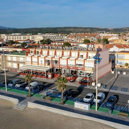 Logis Hotel & Restaurant Mediterranee Port-la-Nouvelle Bagian luar foto