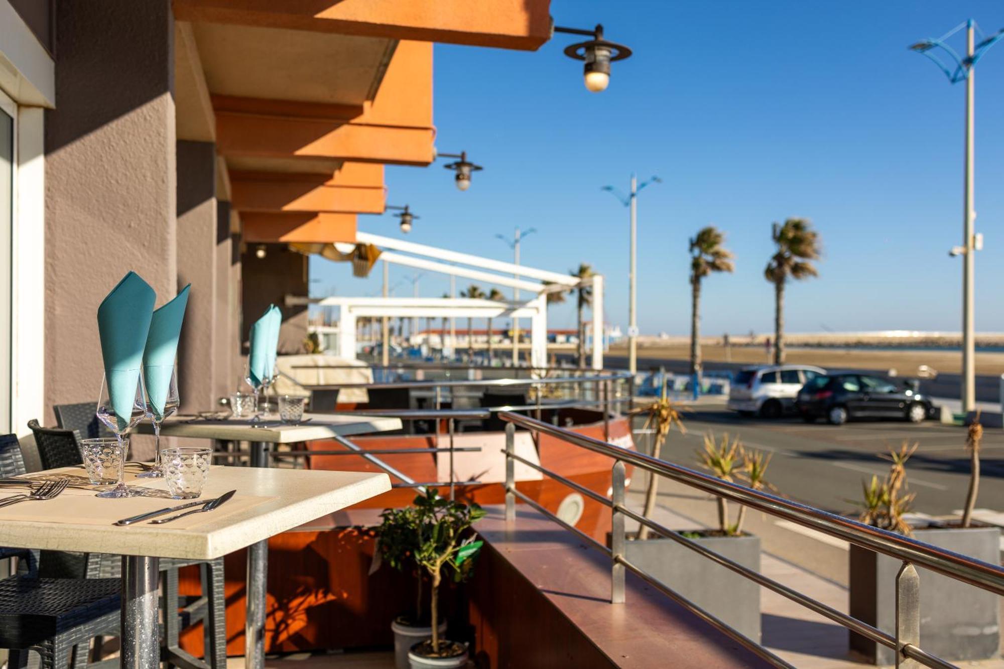 Logis Hotel & Restaurant Mediterranee Port-la-Nouvelle Bagian luar foto
